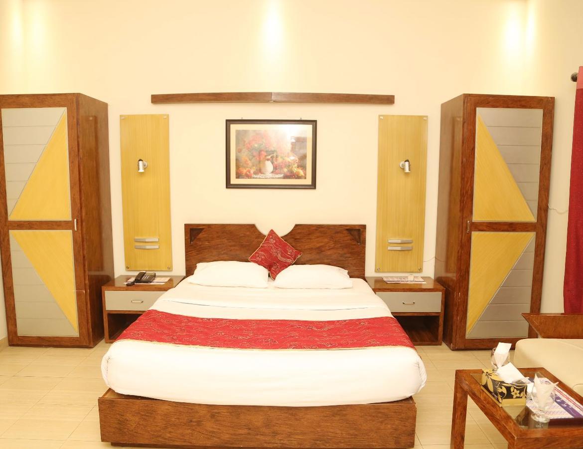 The Grand Regency Hotel Bahawalpur Exterior photo